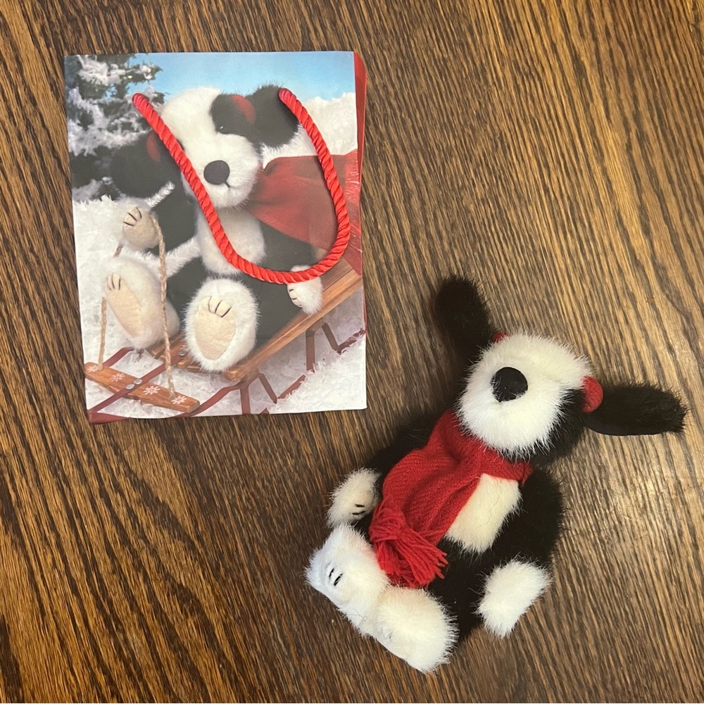 Bonds Dog with Red Scarf & Bag